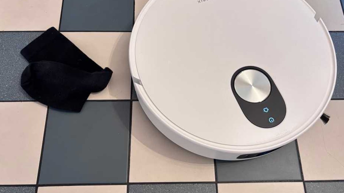 FCC Updates Rules for Robot Vacuums Owners FCC Updates Rules for Robot Vacuums Owners - robot vacuums