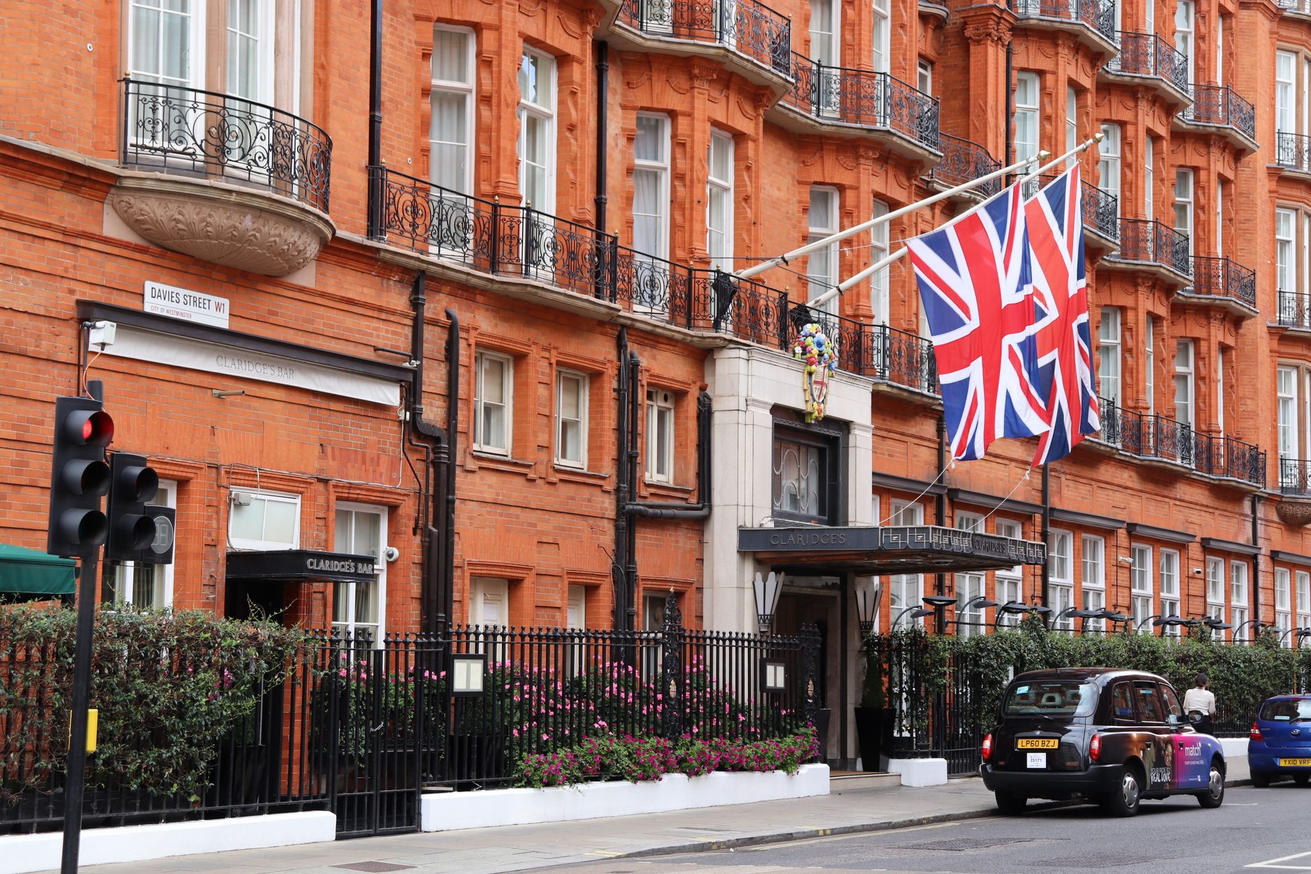 London hotel boosts staff with AI training