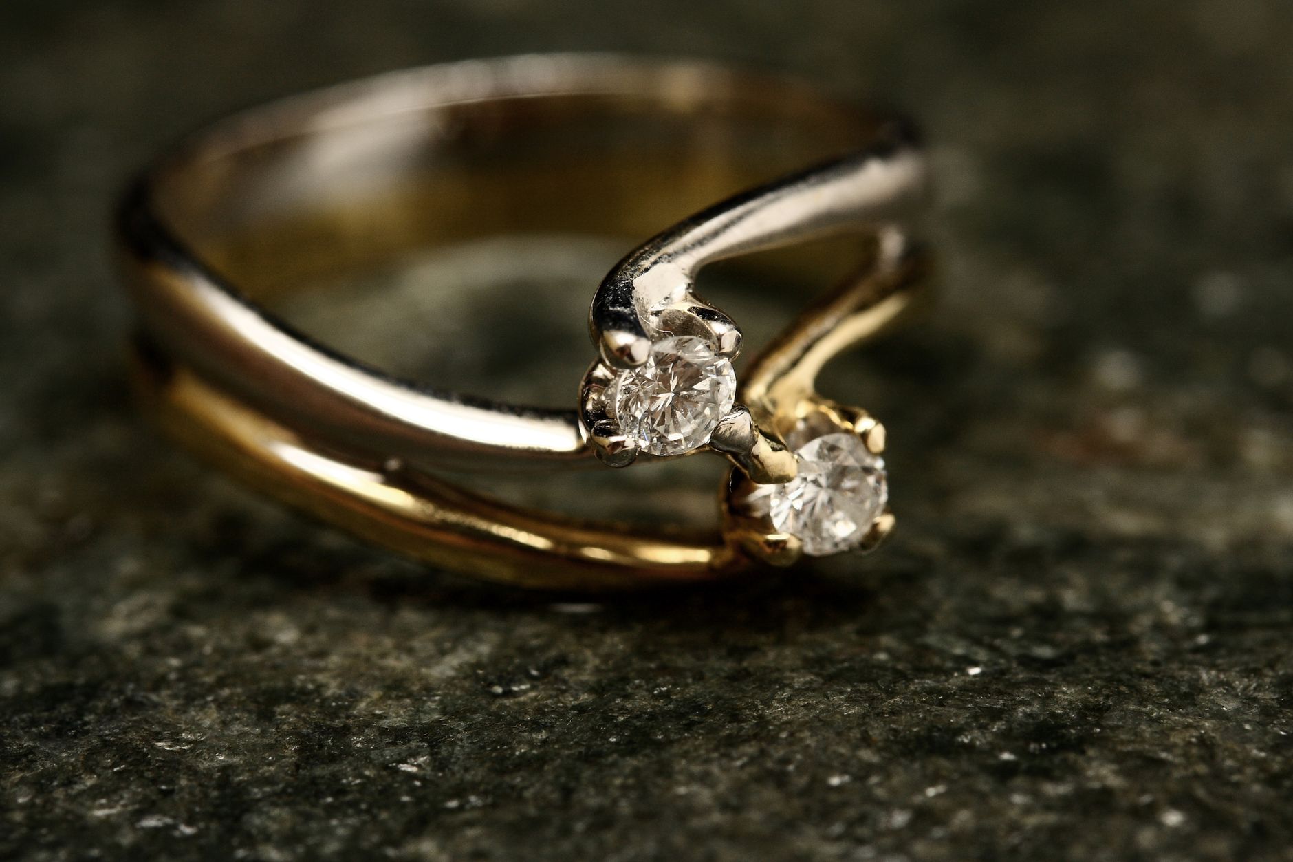 Shenstone Shimmers: Exploring Unique Engagement Ring Options