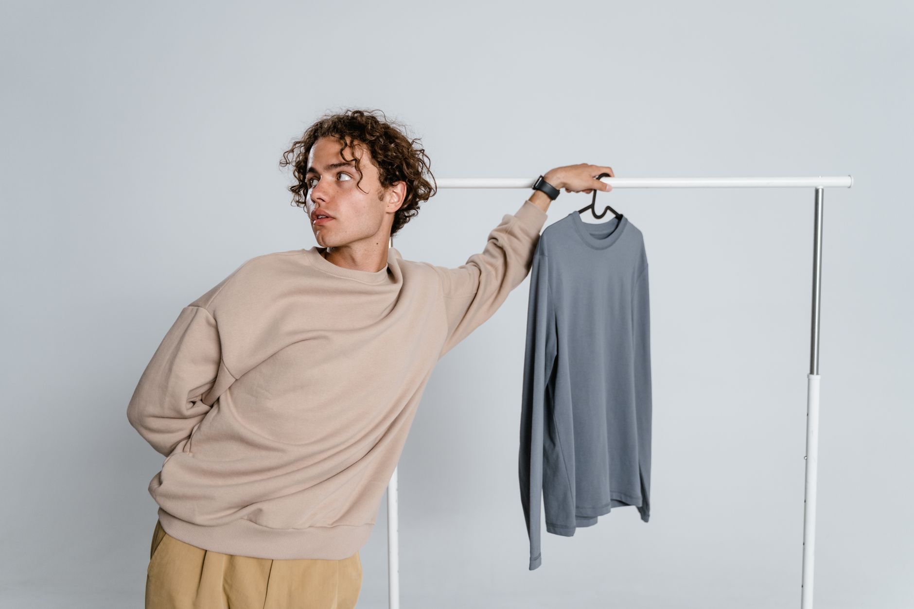 Why Hoodies Are an Essential Item For Men’s Wardrobes