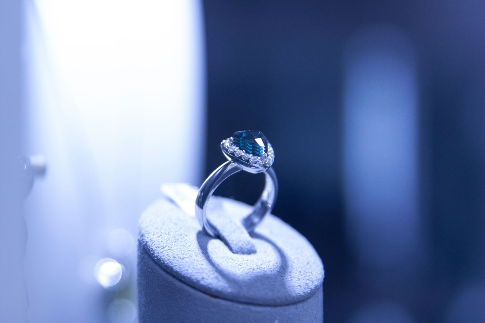 The Victorian Topaz Ring: A Blue or Yellow Gem