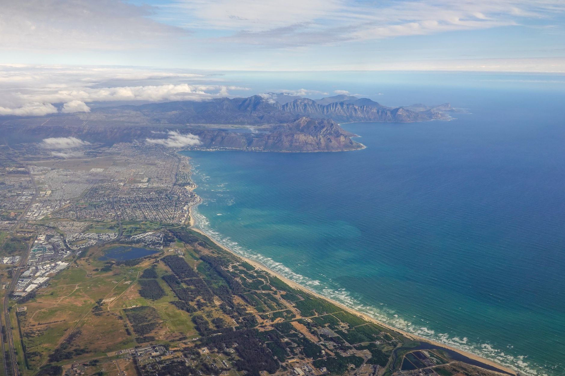 Emirates and Wesgro team up to boost Cape tourism
