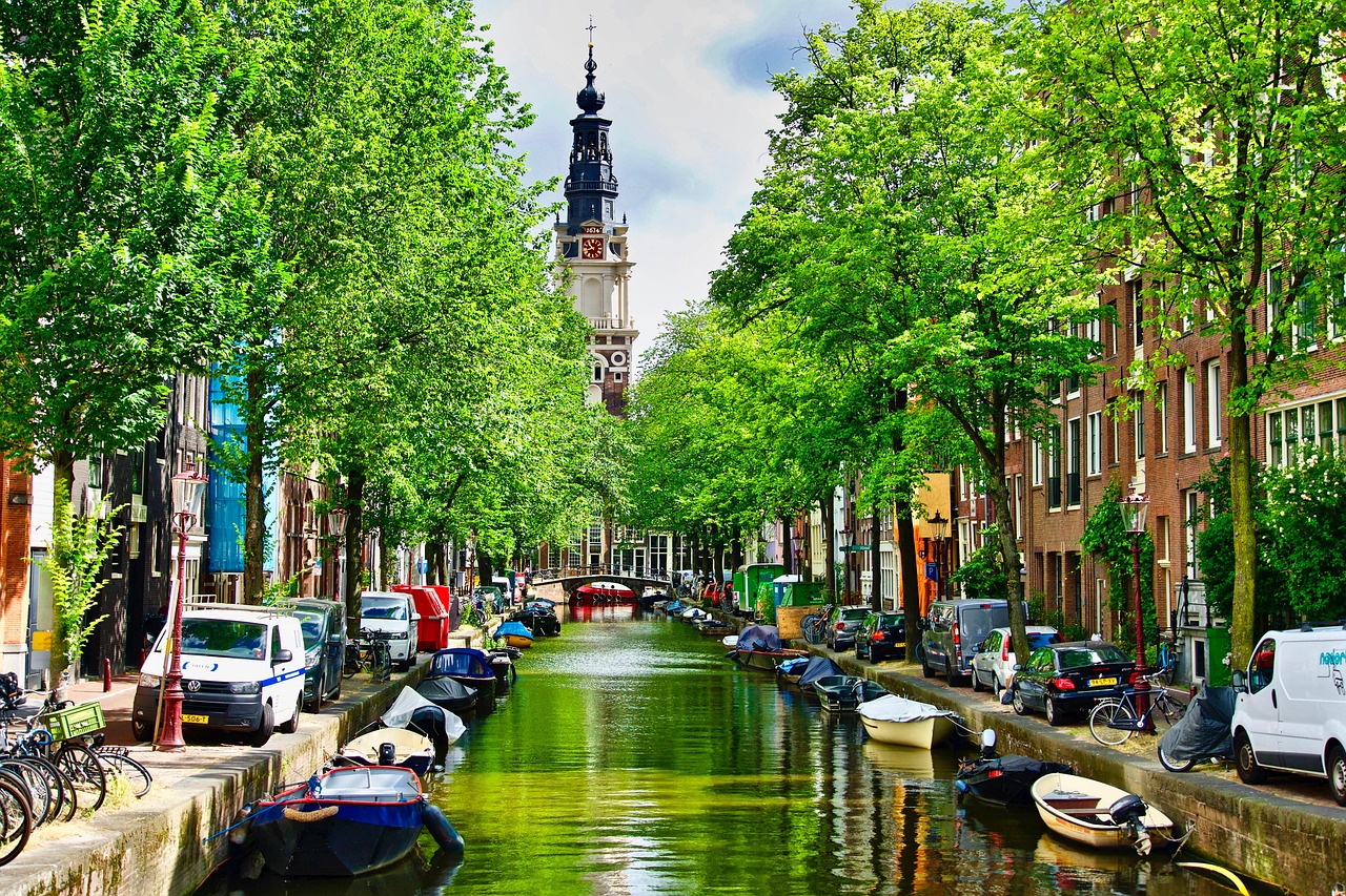 The charm of Smidtje Canal Cafe on Amsterdam’s Prinsengracht