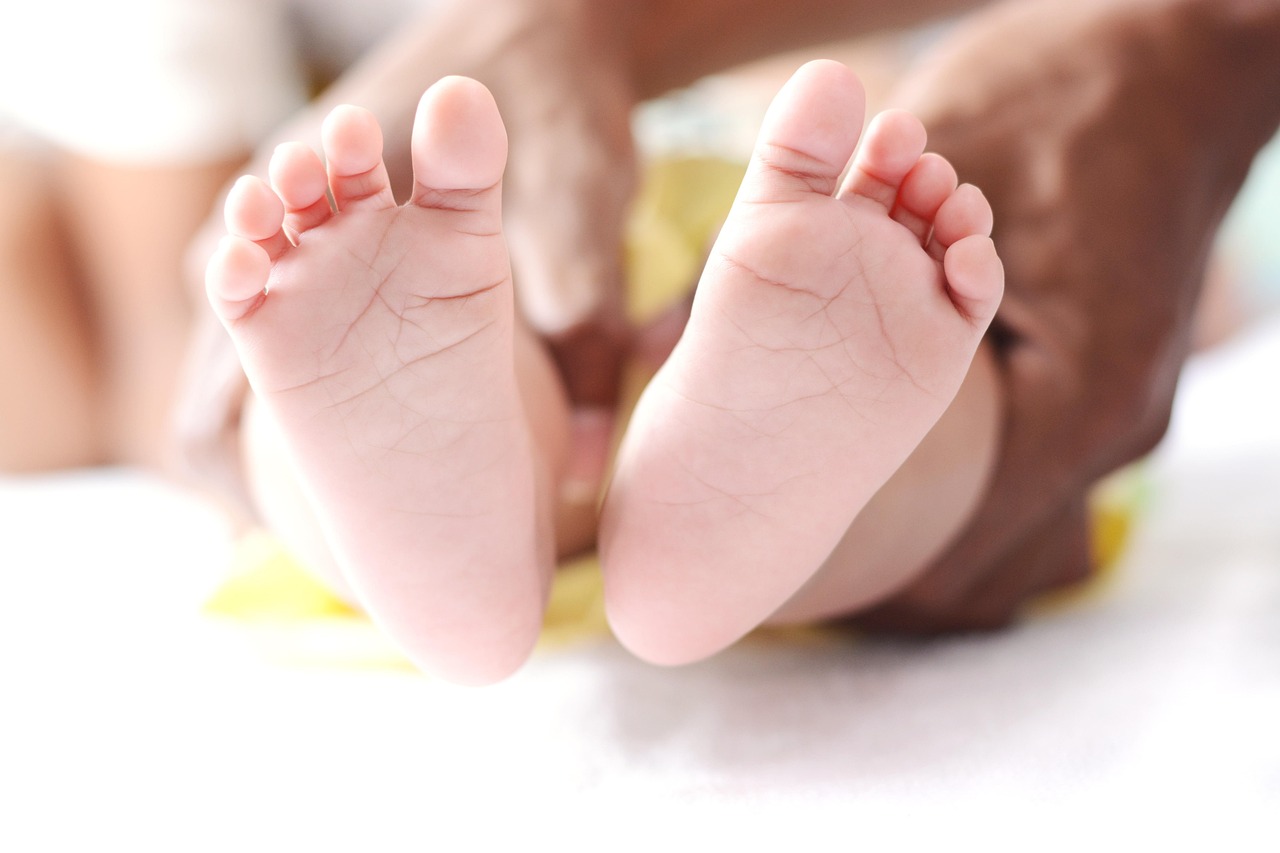 Keep Those Little Feet Fashionable and Comfy – 5 Must-Have Sock Styles for Every Kid’s Wardrobe