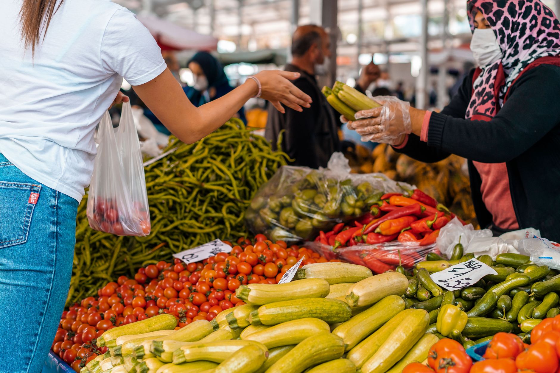 Seasonal Insights Simplify Buying and Selling