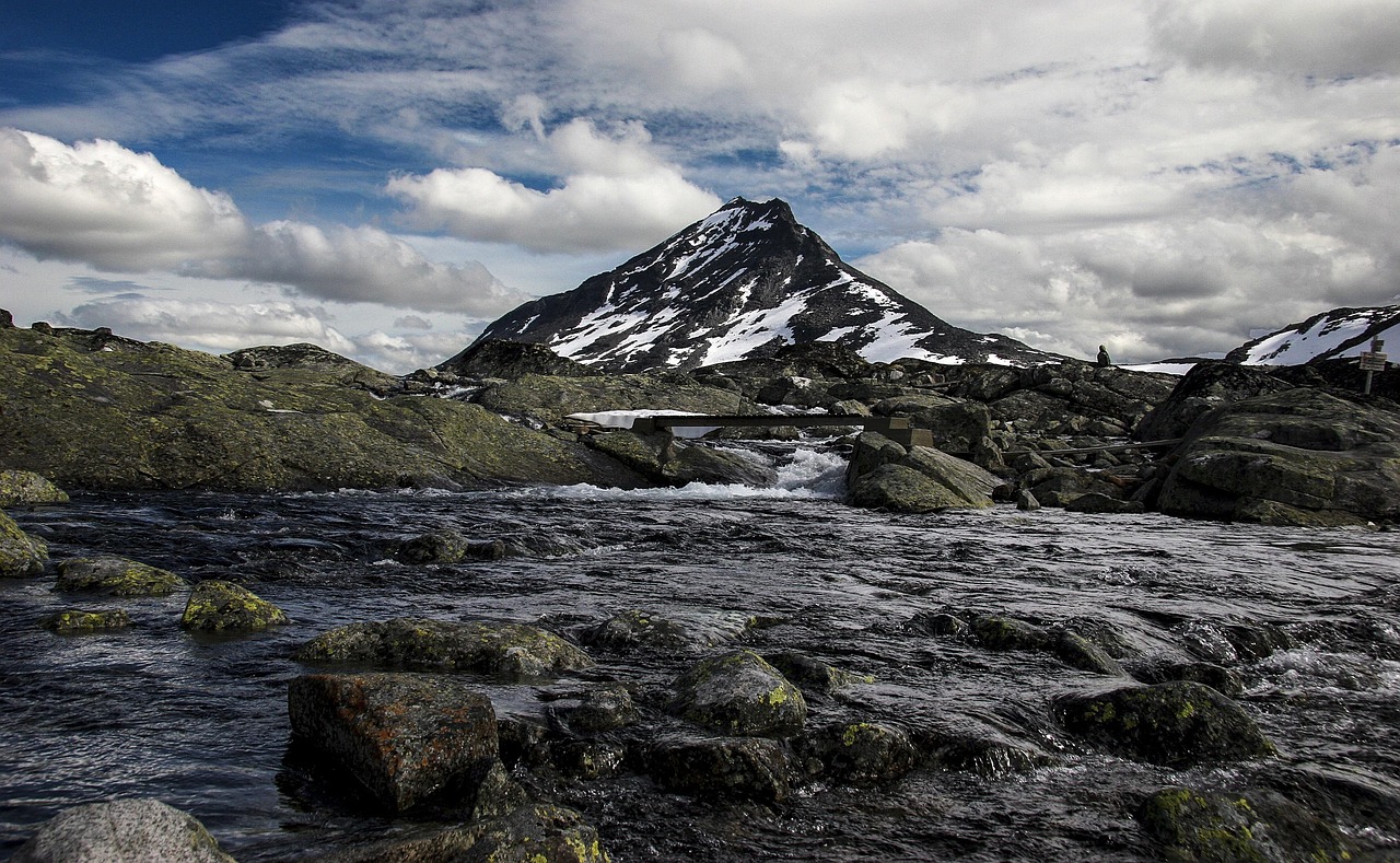 WHY DO YOU NEED A VPN IN NORWAY?