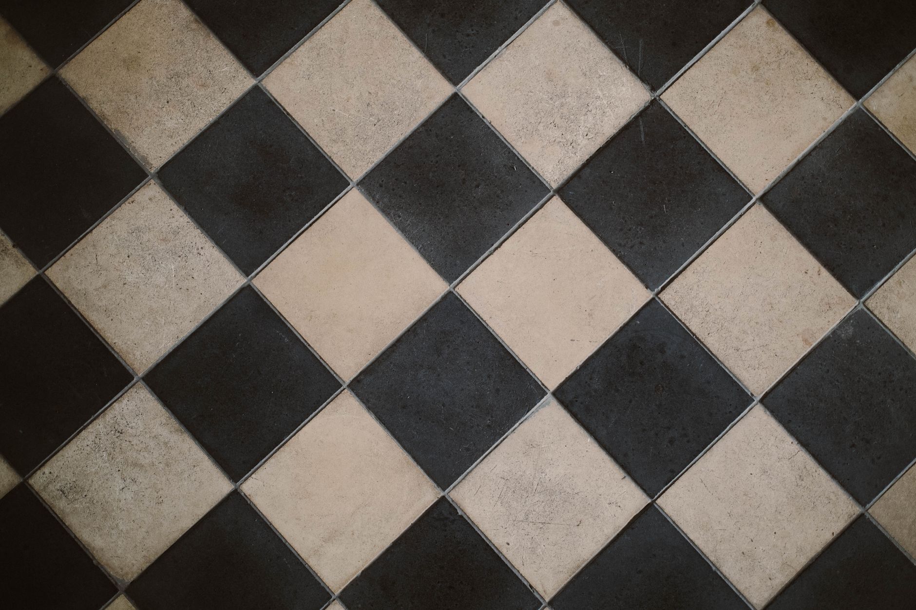 How to Keep Your Tiles Clean and Glossy
