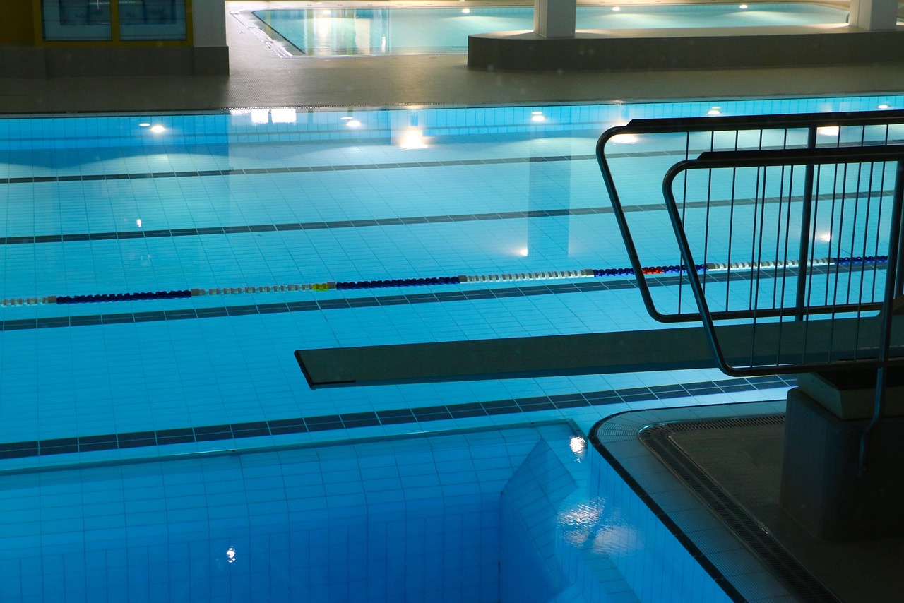 Understanding Pool Types and Lighting Options