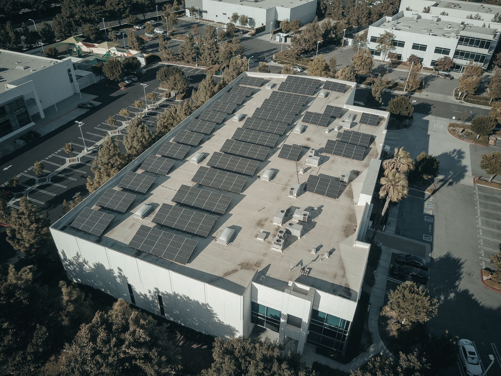 5 Ways Commercial Generator Installation Ensures Business Continuity
