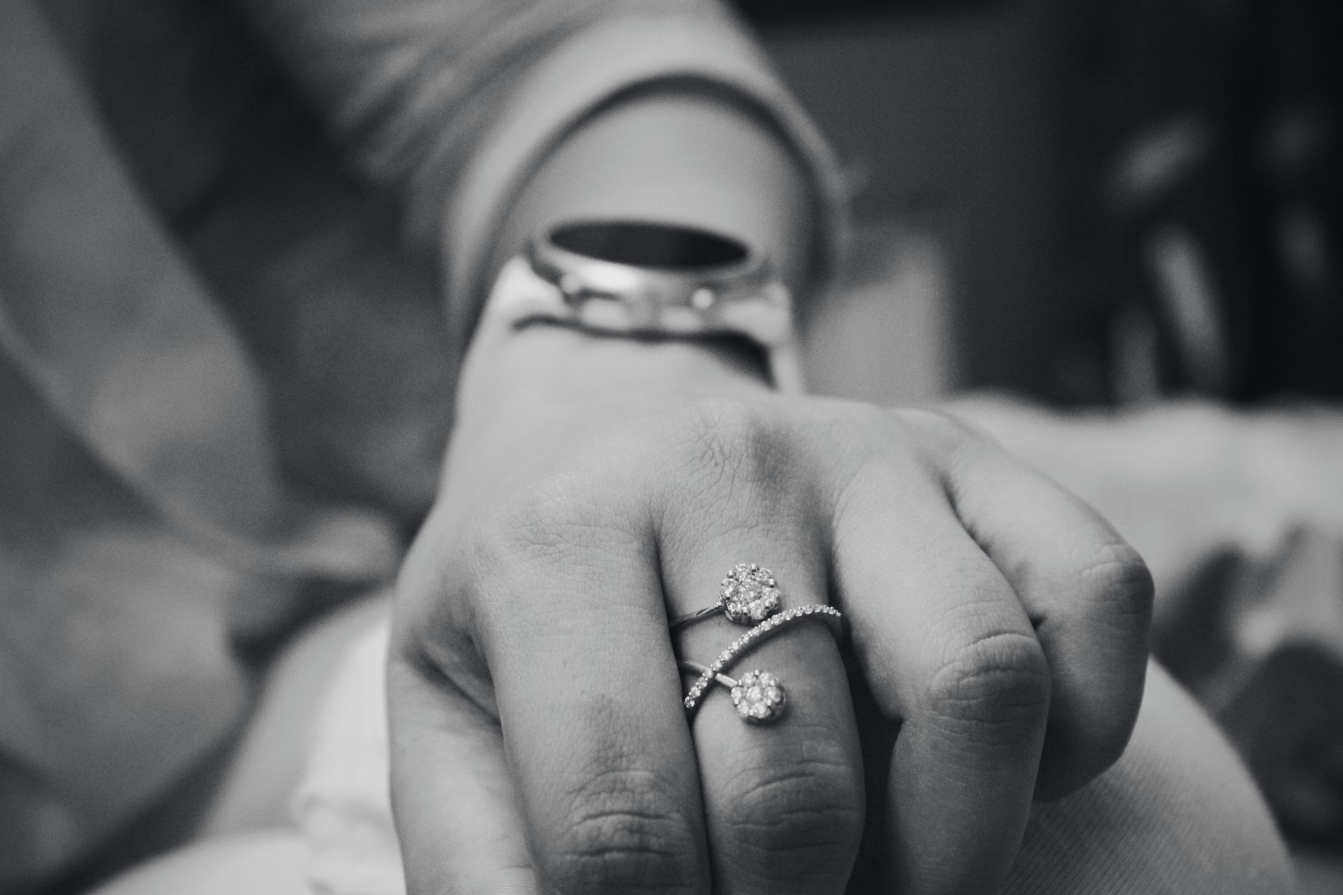 Moissanite vs Diamond
