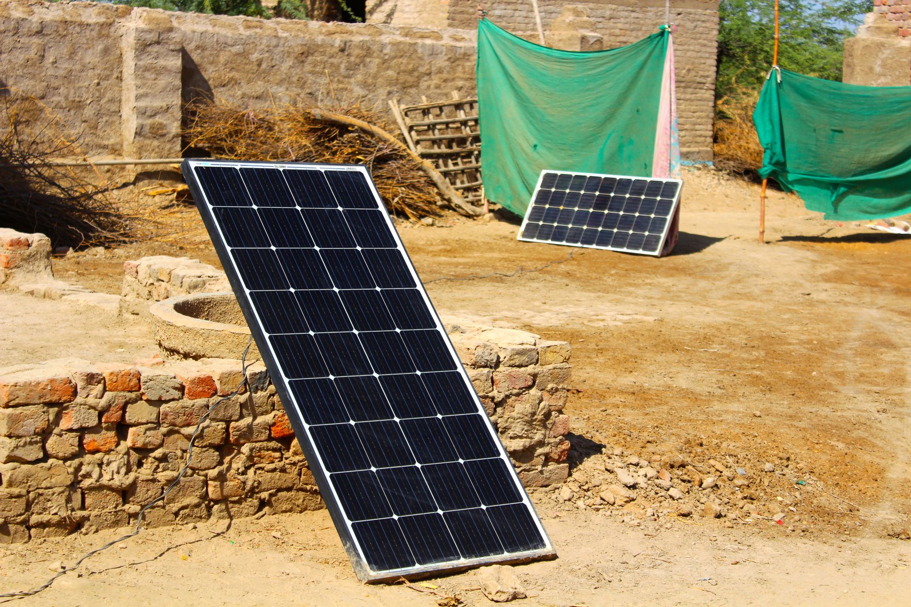 Man Powers Home Office Off The Grid