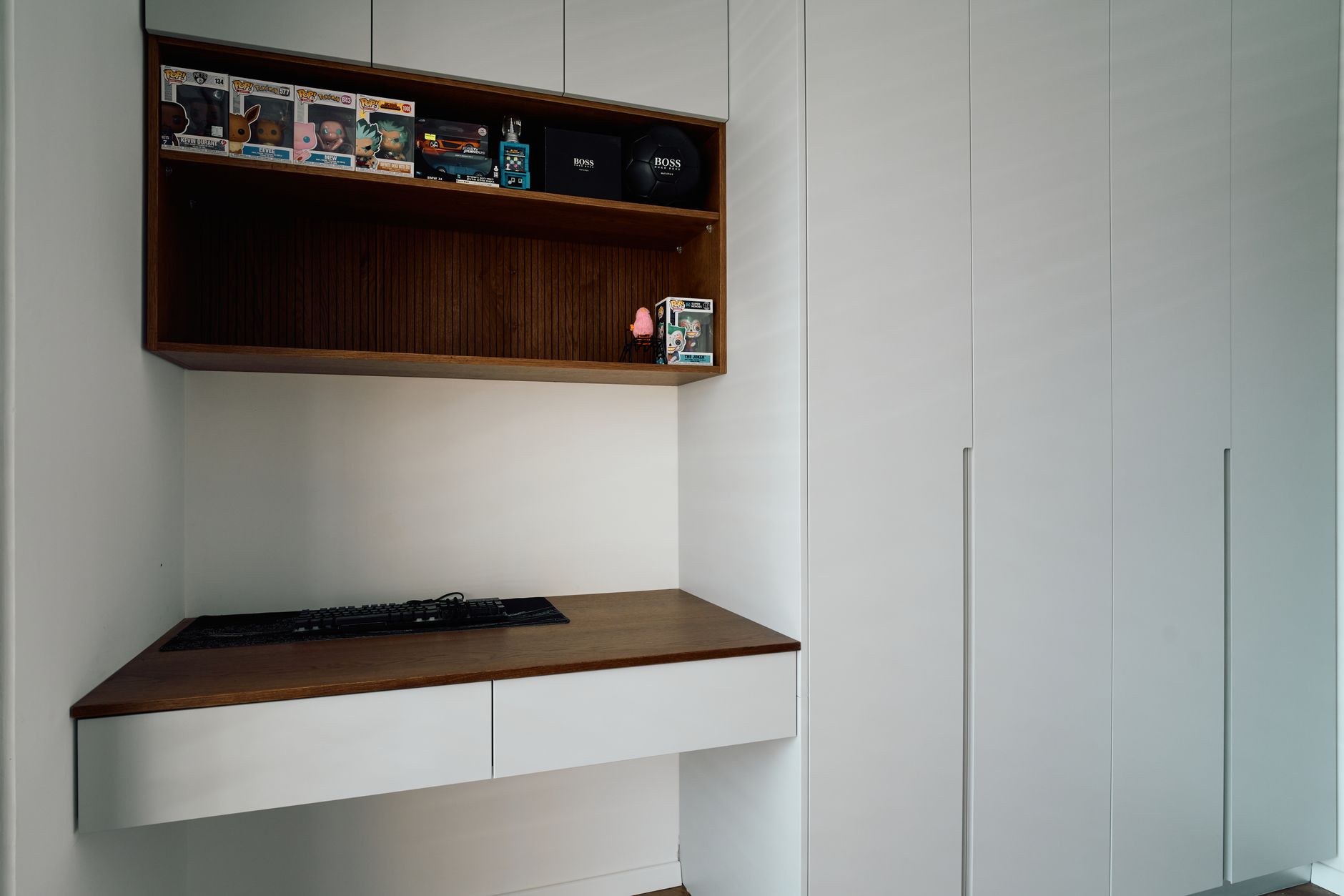 Tour the Subtle Family Home of Cellini’s Owners