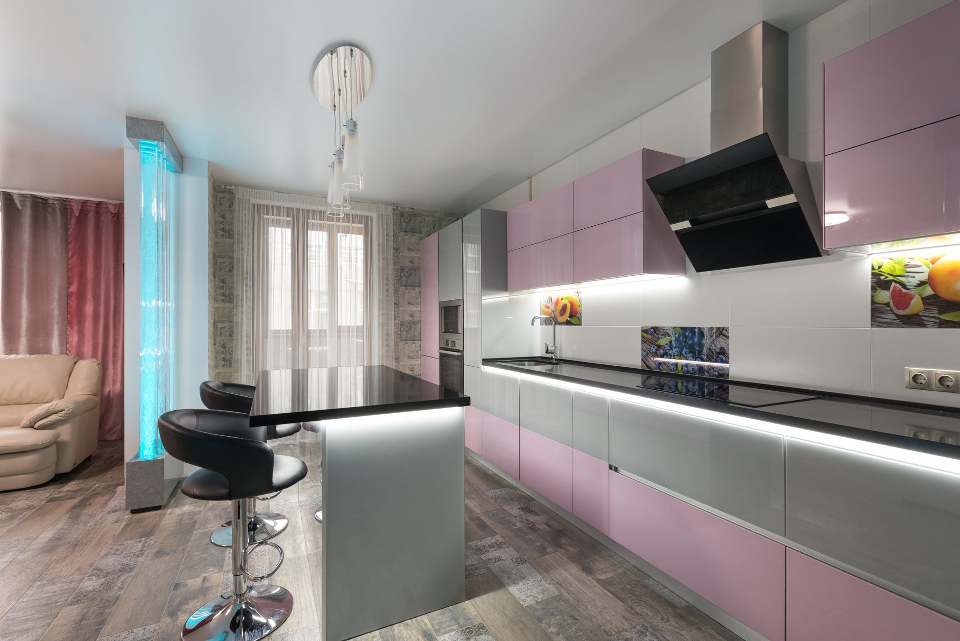 How Do Laminate Sheets Benefit Furniture?