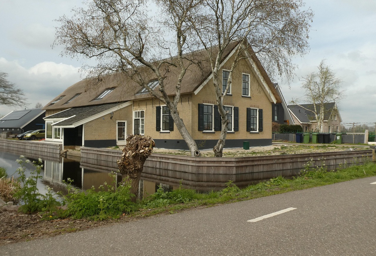 Why you should never get unlicensed roofing work done: