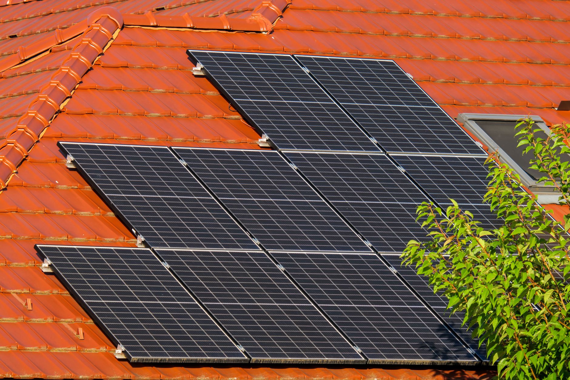 Cleaning Solar Panels: Why
