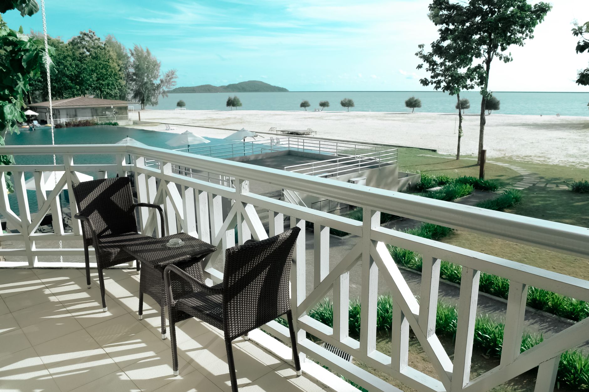 Brighten up your seaside retreat