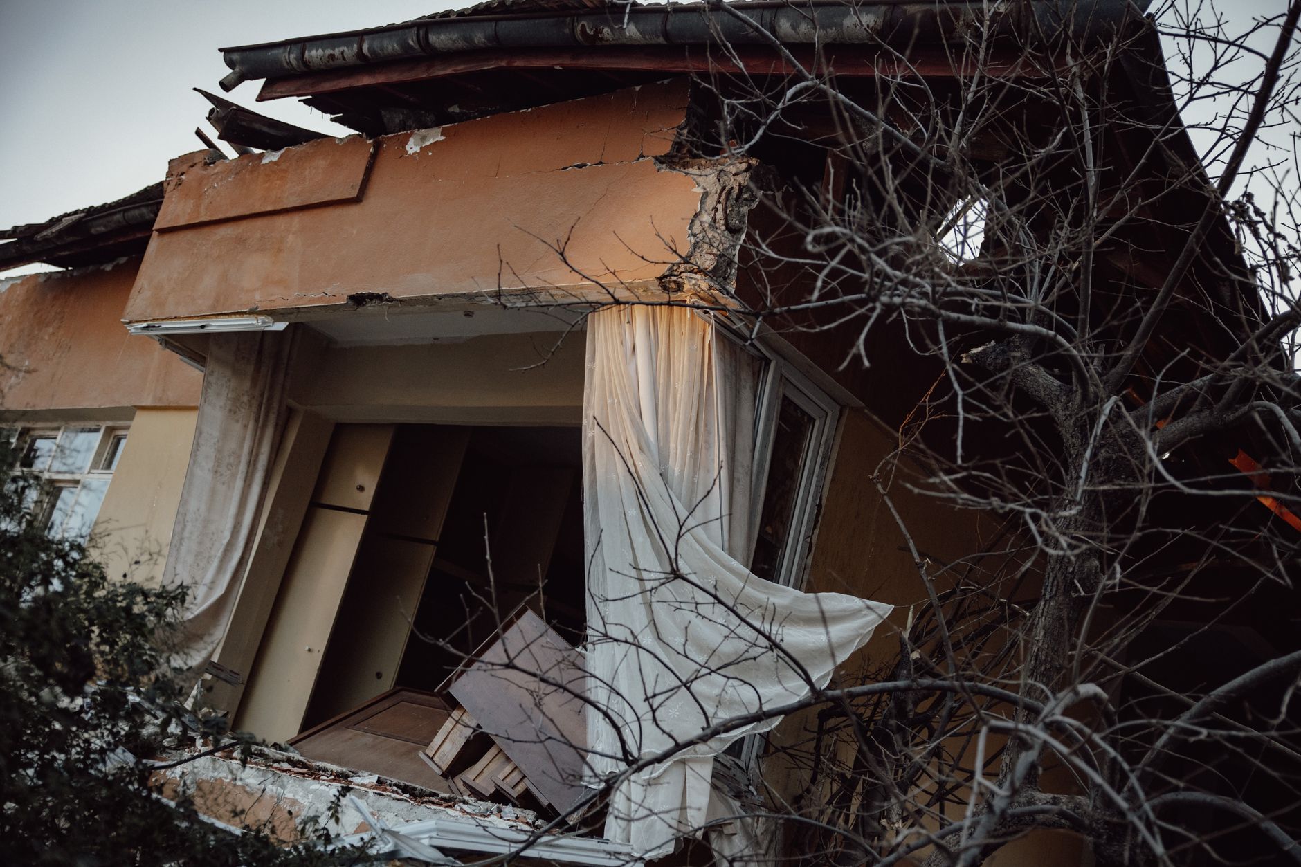 Hiring a Water Damage Restoration Contractor
