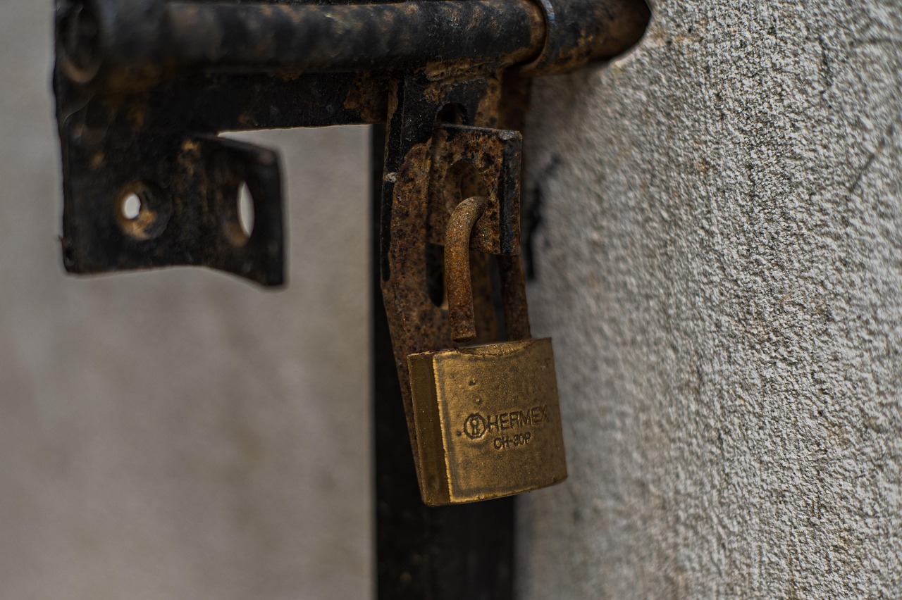 What Is The Difference Between Diamond Grille Security Screens And Mesh Security Screens?
