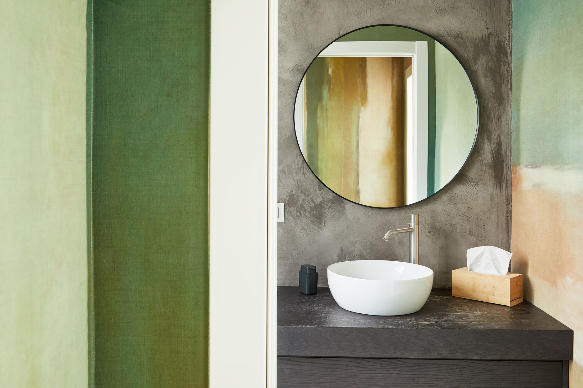 Experts Advise Optimal Bathroom Basin and Tap Layout