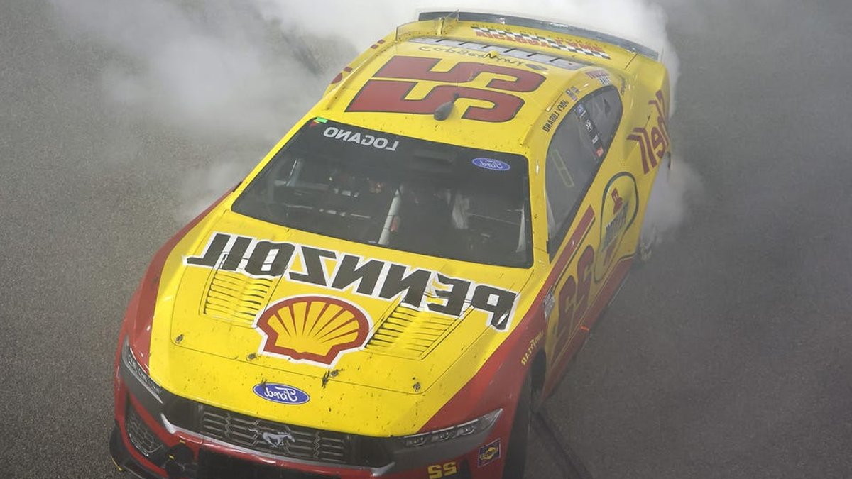 Logano Wins at Richmond - nascar race