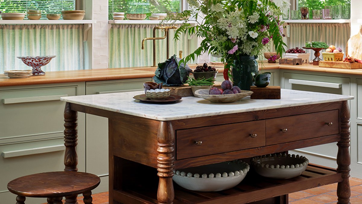 Anthropologie pushes florals for fall - fall home decor