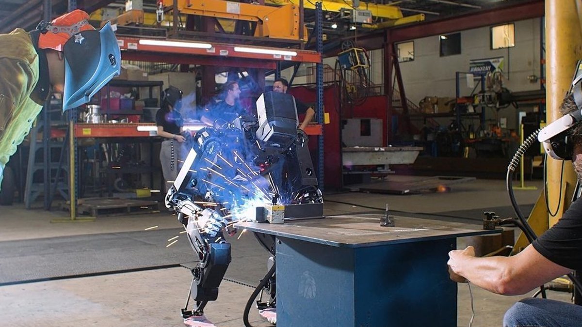 Robots Boost Efficiency in Welding Industry Robots Boost Efficiency in Welding Industry - welding robots