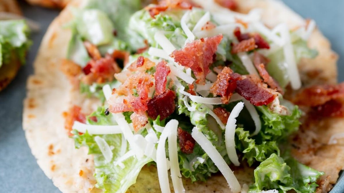 New taco trend blends Caesar salad with smash chicken - smash chicken tacos