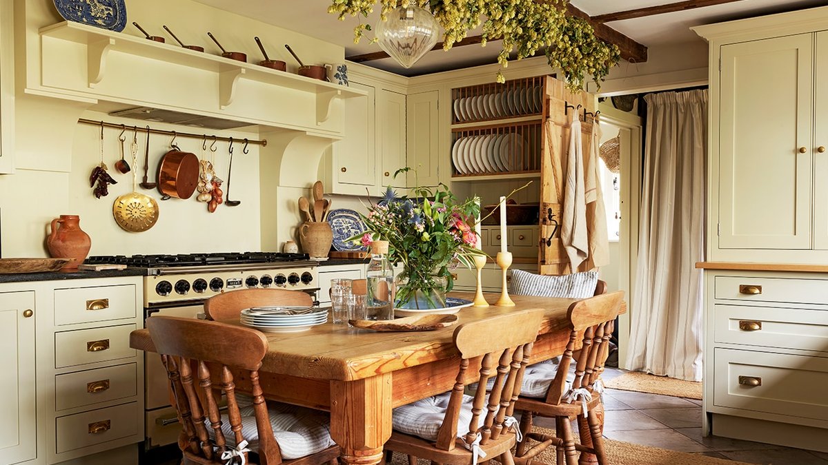 16th-century house restored to former glory - house restoration