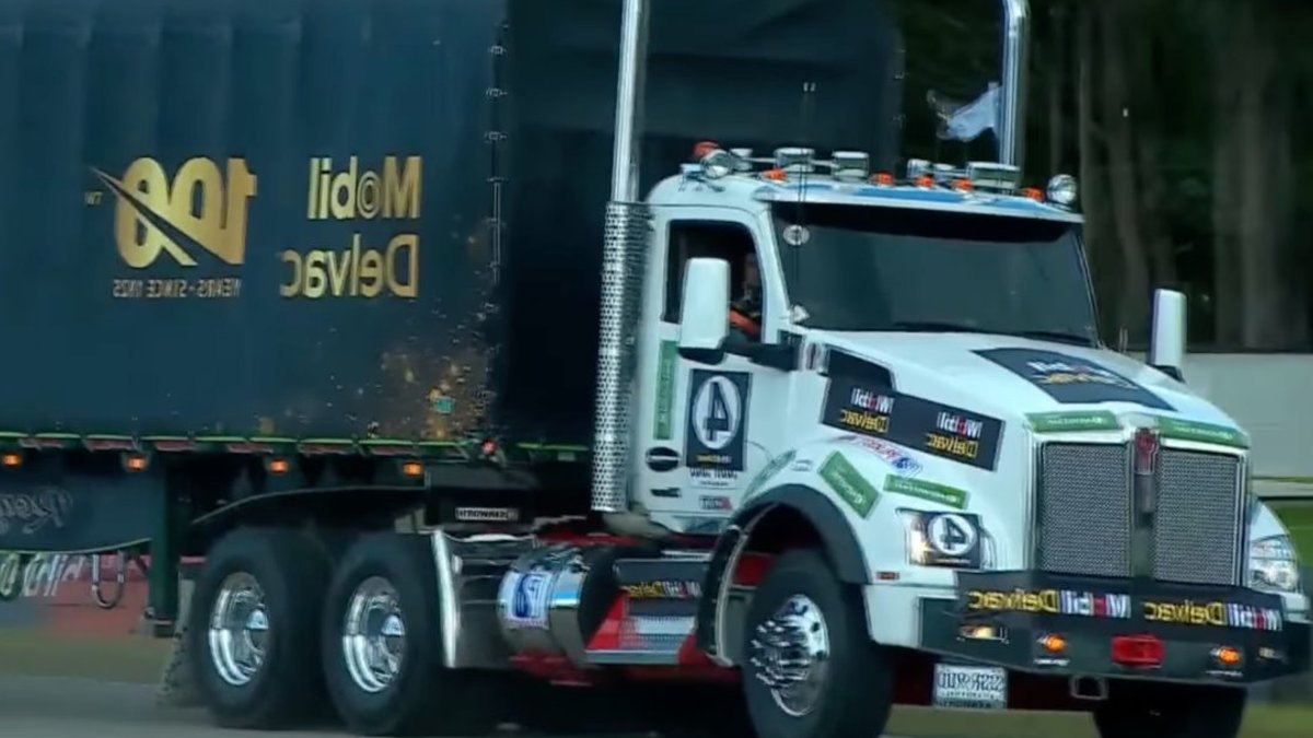 Semi-Truck Race Features Trailer Time Attack - semi truck race