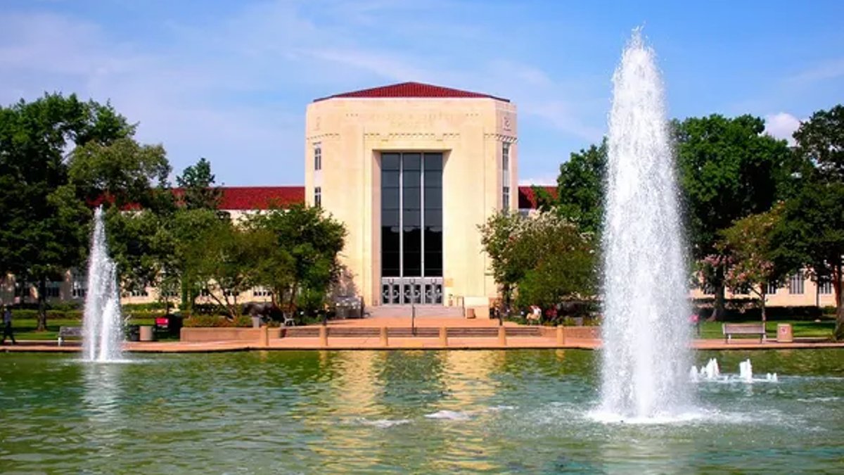 University of Houston cuts 40% of core courses - uh cuts core courses