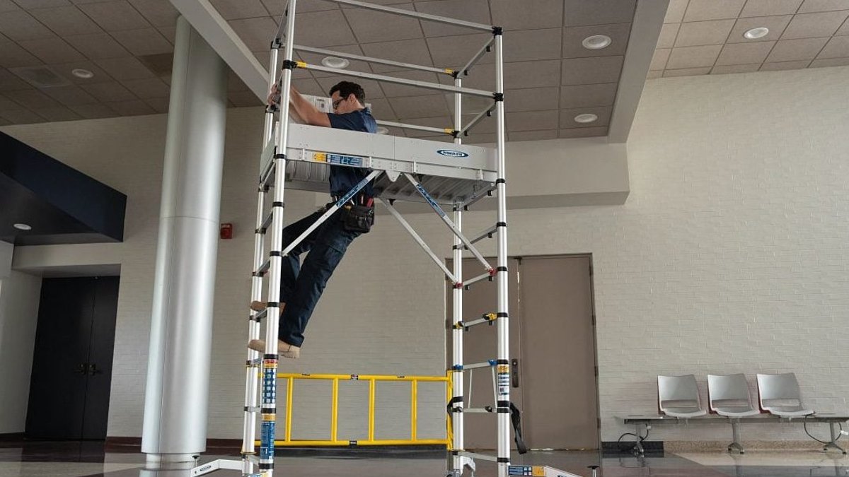 Werner Introduces Telescoping Scaffold for Easy Setup - telescoping scaffold