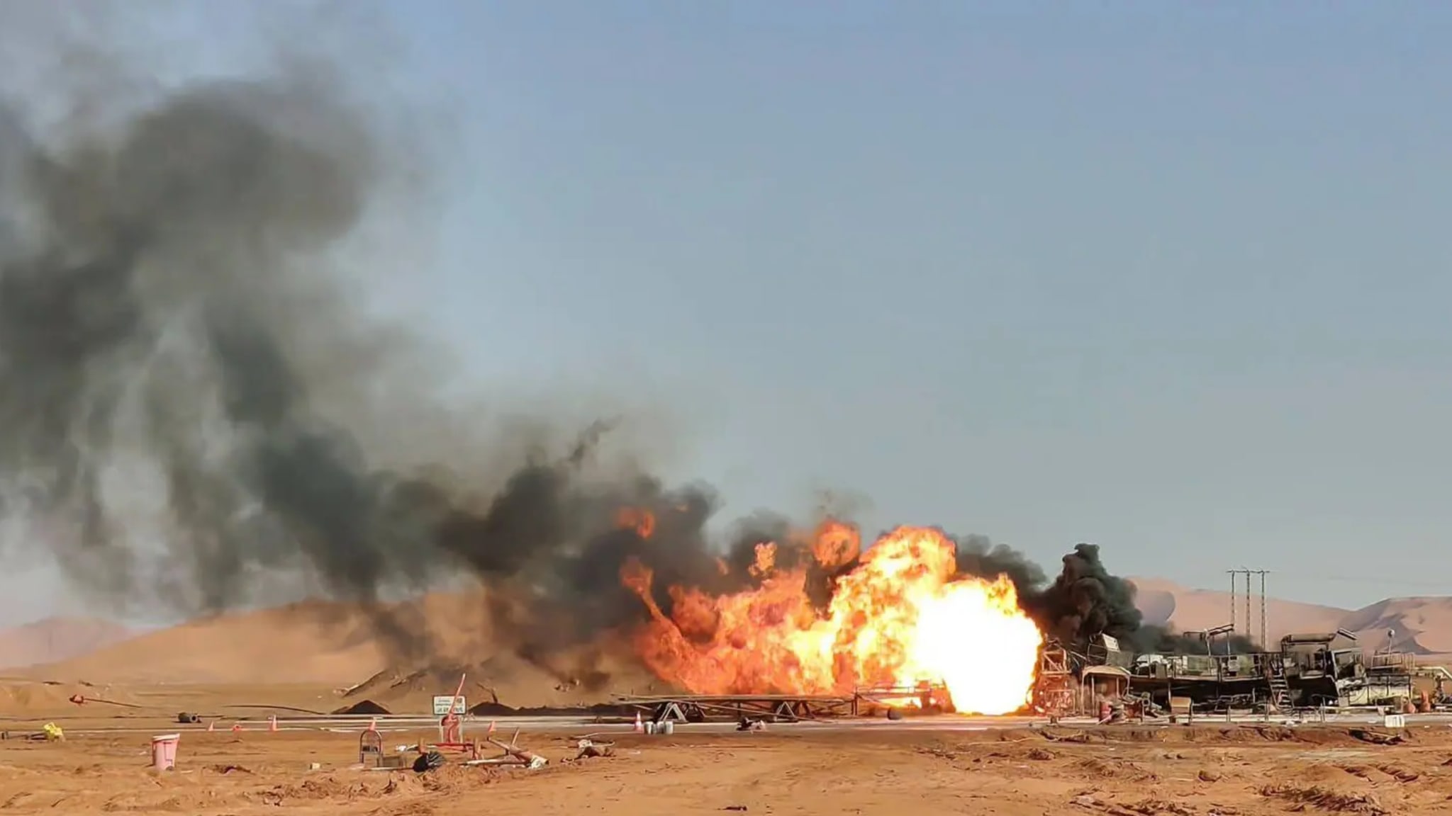 Un puits de gaz prend feu sur un site de Sonatrach : retour sur des heures d’extrême tension (images)