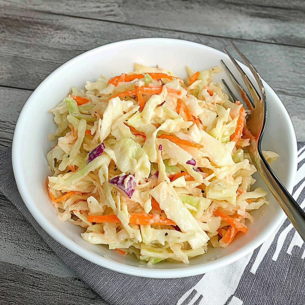 Copycat St-Hubert Traditional Coleslaw: Creamy Delight