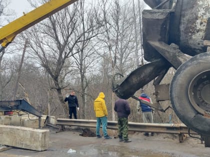 Аварийный мост на въезде в район ДСХТ капитально отремонтируют