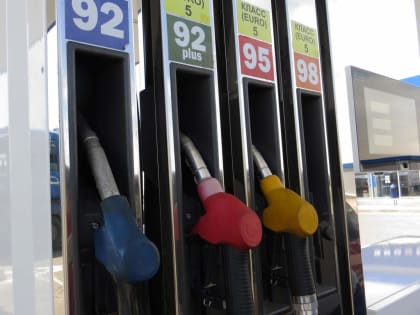 Росстат: За прошлую неделю цены на АЗС немного подросли