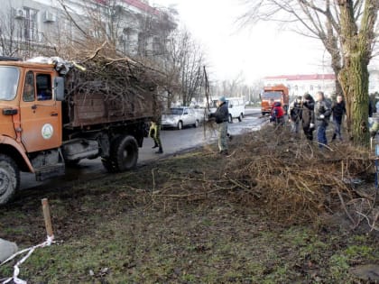 Волгодонцы объединились для борьбы с последствиями циклона «Ольга»