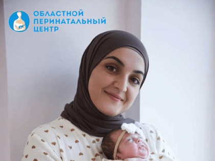 Врачи Ростова спасли новорожденную девочку весом 990 грамм