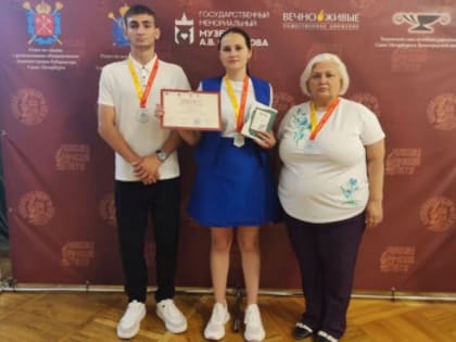 Юная красносулинка Ульяна Сазонова заняла первое место на Всероссийском форуме «Александровский стяг»