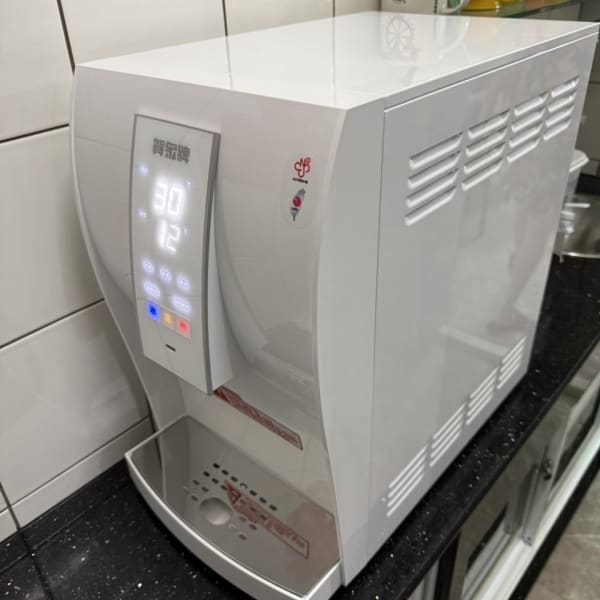 高雄鳳山 賀眾 賀眾牌-桌上飲水機UR-6602AW-1 安裝完工實照