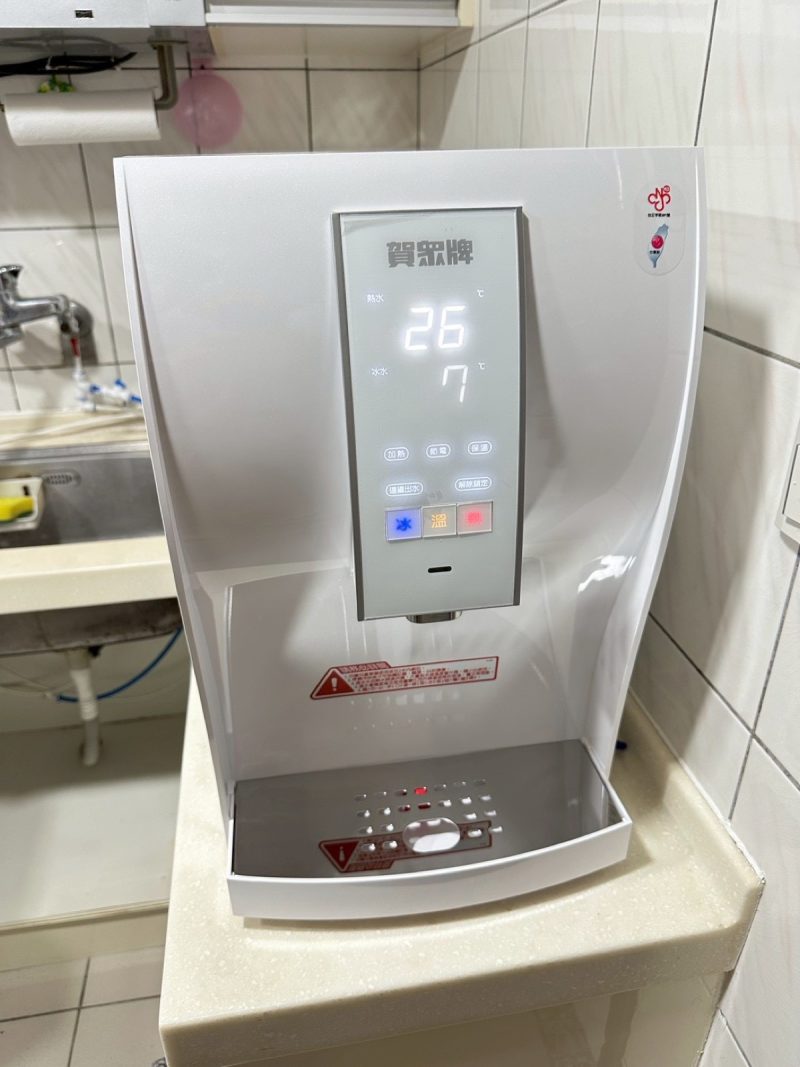桃園中壢中央西路 賀眾牌檯上型冰溫熱飲水機 安裝完工實照