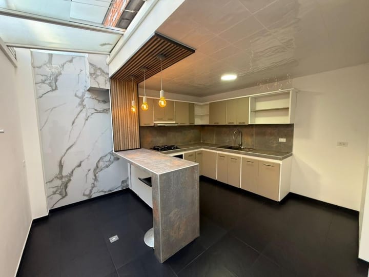 Vendo casa wn chia remodelada estrenar