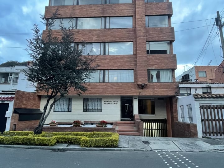VENDO APARTAMENTO SANTA BARBARA