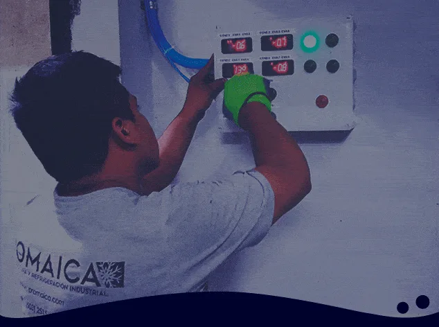 Instalación de un termostato controlador de temperatura para cuarto frío