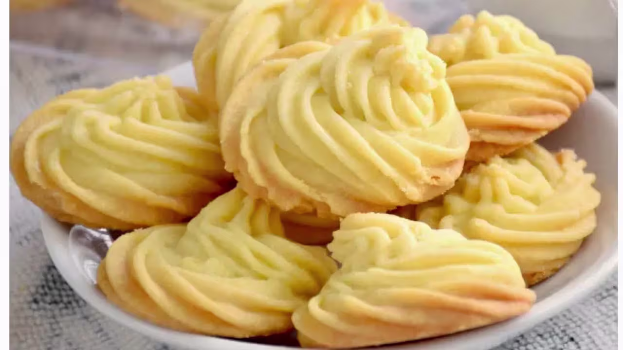 Deliciously Soft and Crunchy: The Ultimate Butter Biscuit Recipe from South Africa