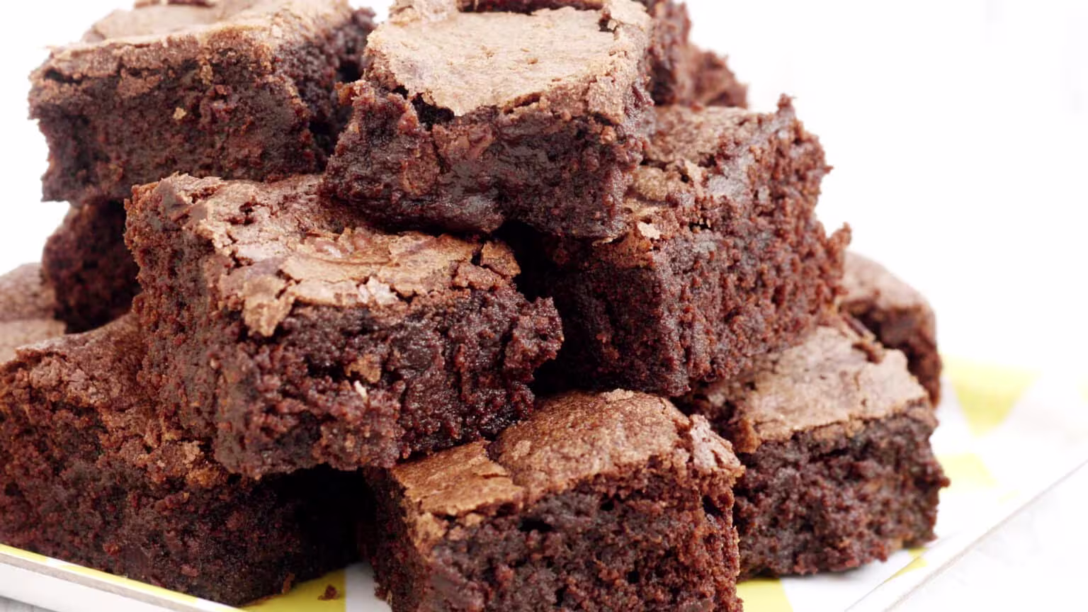 Indulge in Mary Berry's Ultimate Chocolate Brownie Recipe – A Decadent Treat for Every Occasion!