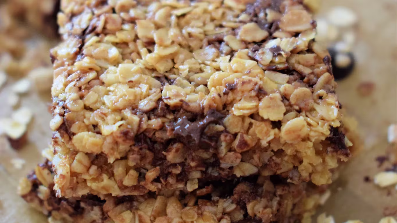 Indulge in Deliciousness: Easy Chocolate Chip Flapjack Recipe You Can’t Resist!
