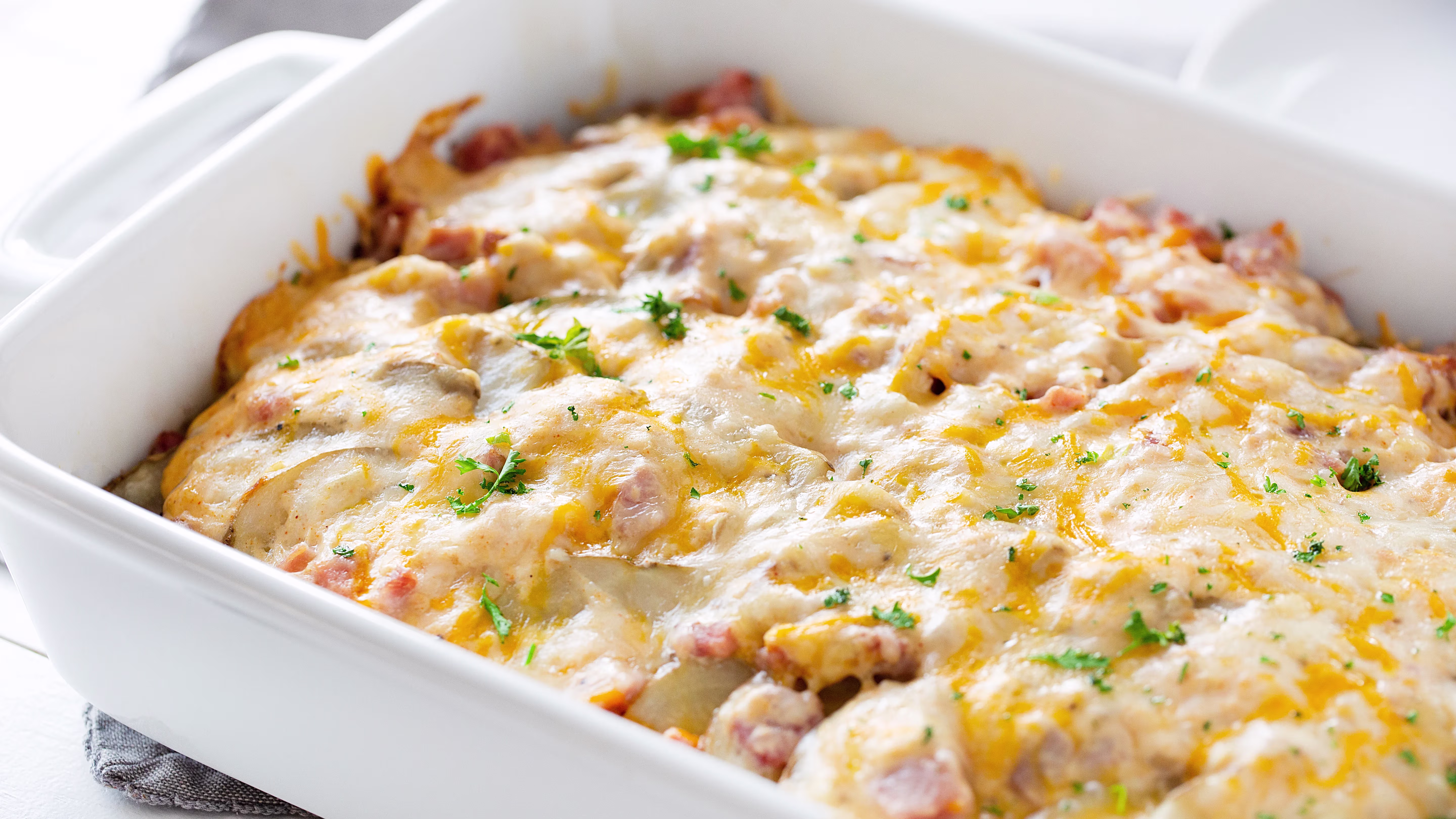 Creamy and Cheesy Scalloped Potatoes Recipe with Cheese Powder – A Comfort Food Delight!