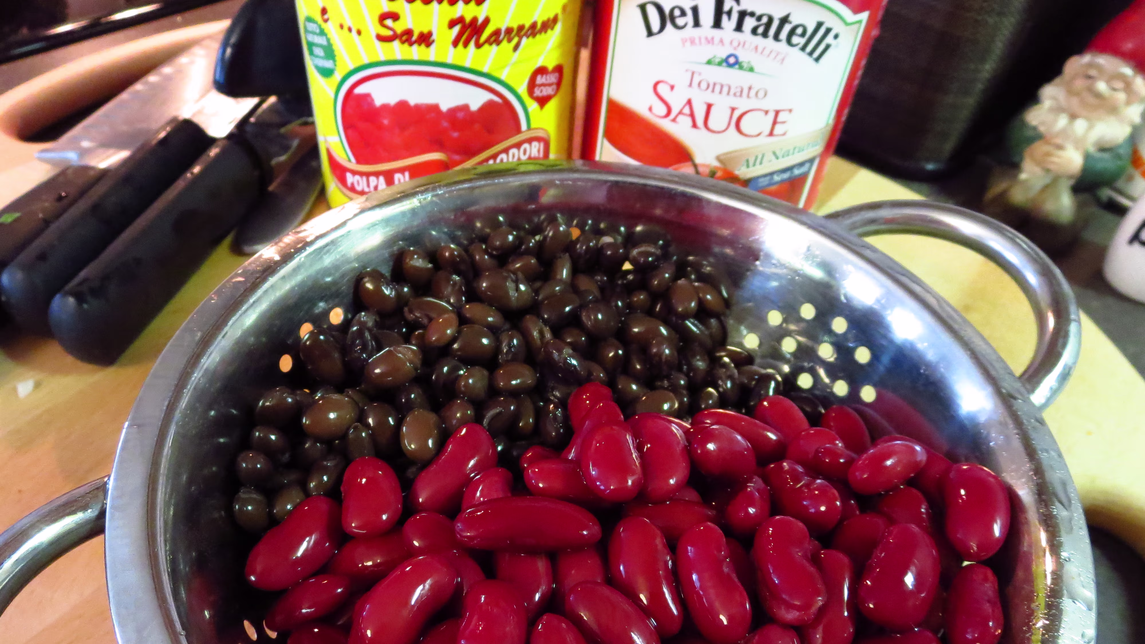 Ultimate Chili and Beans Recipe with San Marzano Tomatoes: A Hearty Delight!