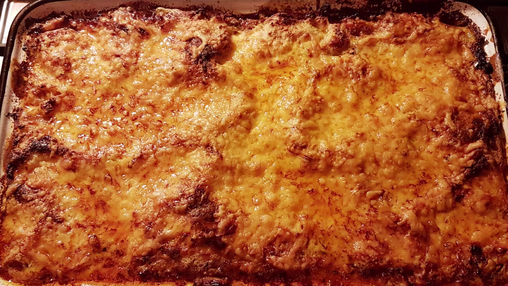 Indulge in Jamie Oliver's Classic Lasagne Recipe: A Comforting Family Favorite