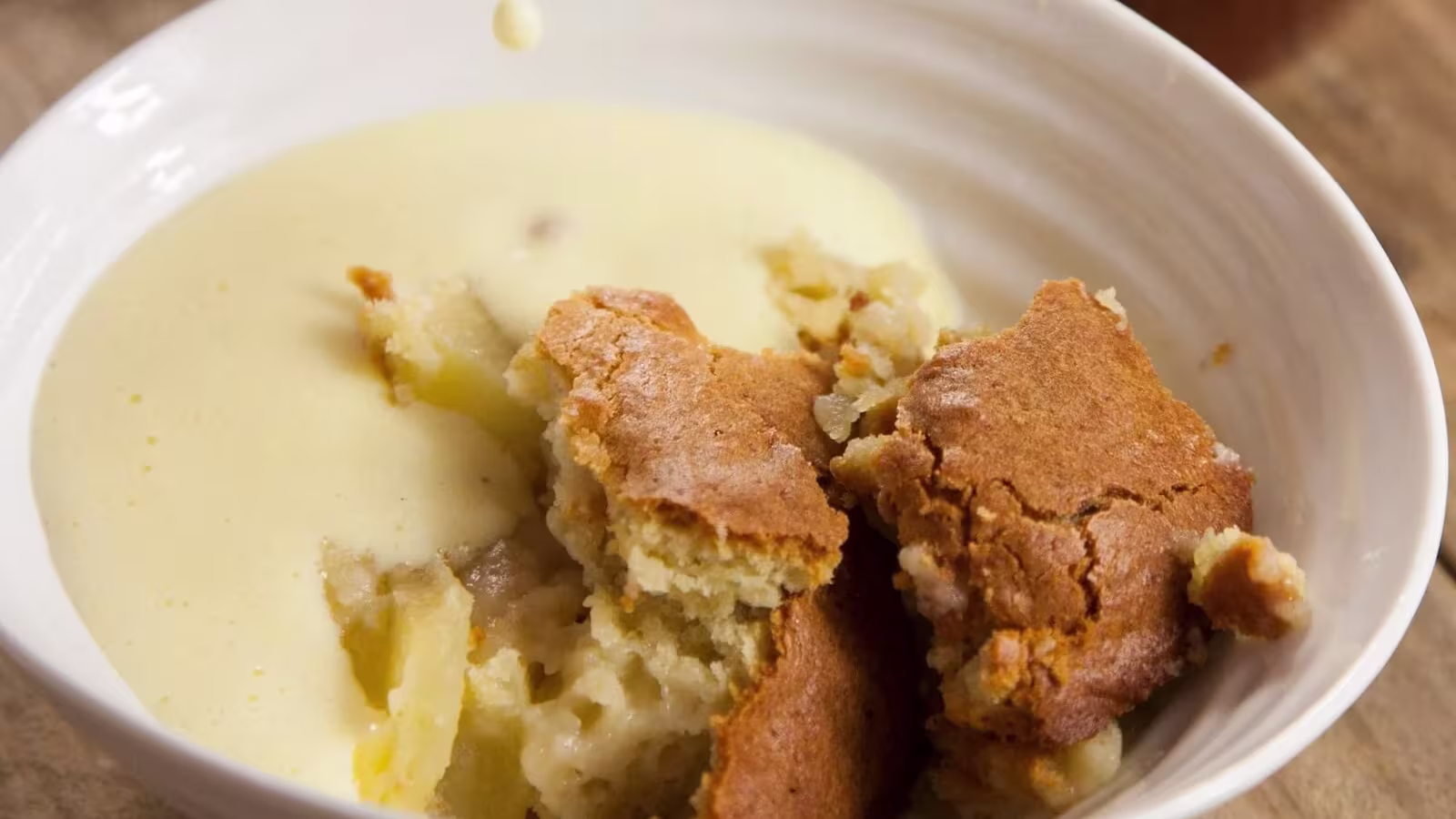 Deliciously Easy Eve's Pudding Recipe: A Classic British Dessert to Satisfy Your Sweet Tooth